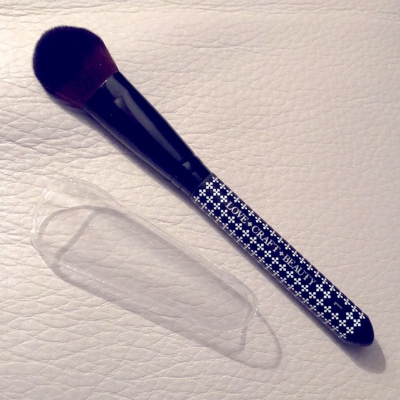 🌸HOST PICK🌸 LOVE CRAFT BEAUTY Make-up Brush #1 with plastic protective sleeve - Picture 3 of 3